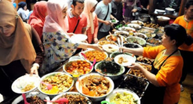 Tempat Wisata Kuliner Bandung Terfavorit dan Terpopuler