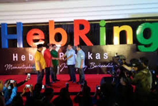 Yossi – Aries Gunakan Jargon “Hebring” Hadapi Pilwalkot Bandung