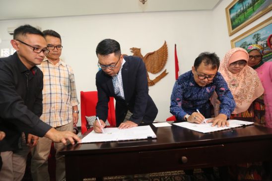 Ridwan Kamil Kembalikan Kendaraan dan Rumdin Ke Pemkot Bandung