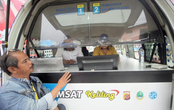 Bayar Pajak Mobil Semakin Mudah dengan bjb T Samsat
