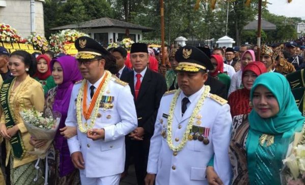 Sertijab Gubernur Jawa Barat; Selamat Bekerja Emil-Uu