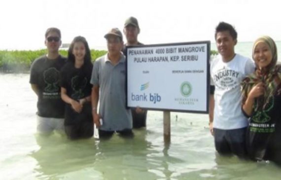 Komitmen Penghijauan bank bjb Lawan Pemanasan Global