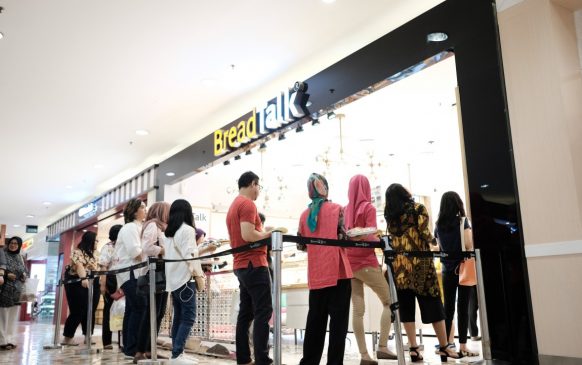 Ulang Tahun ke-16, BreadTalk Indonesia Berikan Harga Spesial serba Rp. 7.500,-