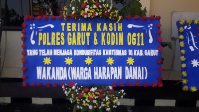 Jaga Kondusifitas Kamtibmas, Mapolres Garut Dipenuhi Karangan Bunga