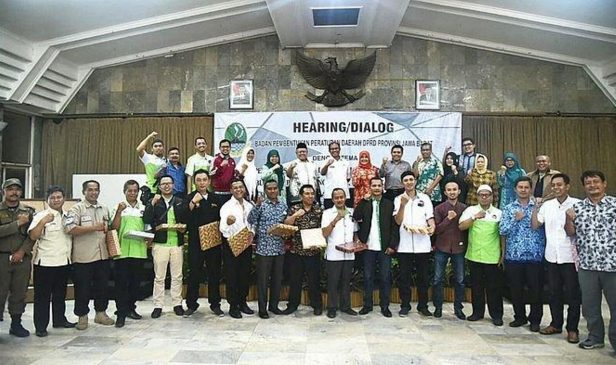 Habib Syarief Muhammad; Raperda Pusat Pasar Distribusi Pertahankan Eksistensi Pasar Tradisonal di Jabar
