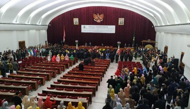 Sebanyak 120 Anggota DPRD Jabar Periode 2019-2024 Resmi Dilantik