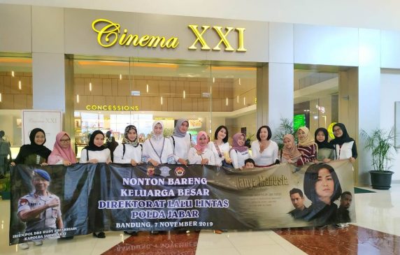 Dit Lantas Polda Jabar Ajak Masyarakat Nonton Film Hanya Manusia