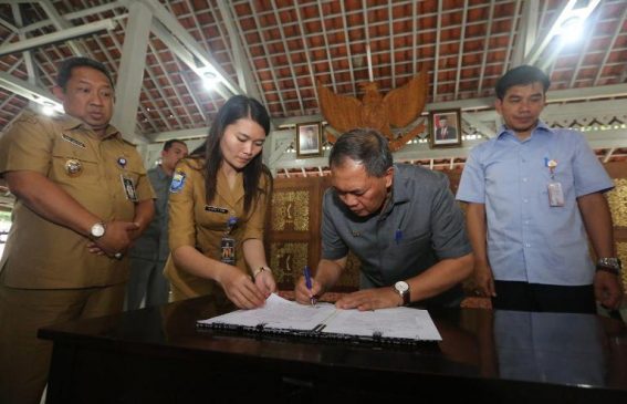 Pemkot Bandung Perpanjang Kontrak Baru Jajaran Direksi PDAM Tirtawening