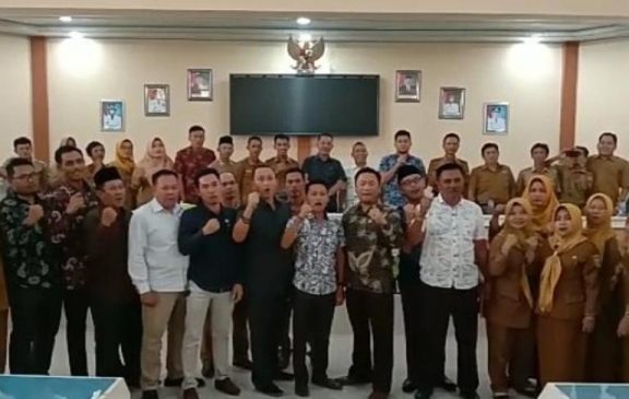 Forum Persatuan Guru Honorer Datangi DPRD Tanggamus