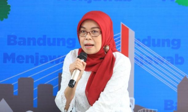 Kepala Disdukcapil Kota Bandung, Imbau Pemegang Suket Segera Cek Status Cetak KTP-el