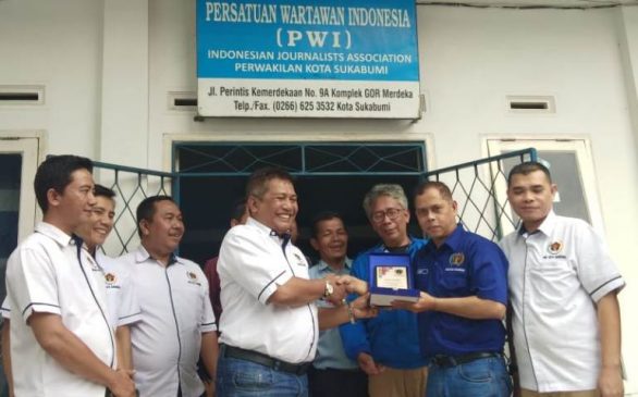 PWI Kota Bandung Studi Banding ke PWI Kota Sukabumi Soal Beasiswa Kuliah