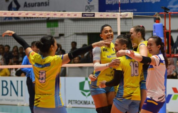 Bandung bjb Tandamata Tumbangkan Jakarta PGN Popsivo 3 Set Langsung