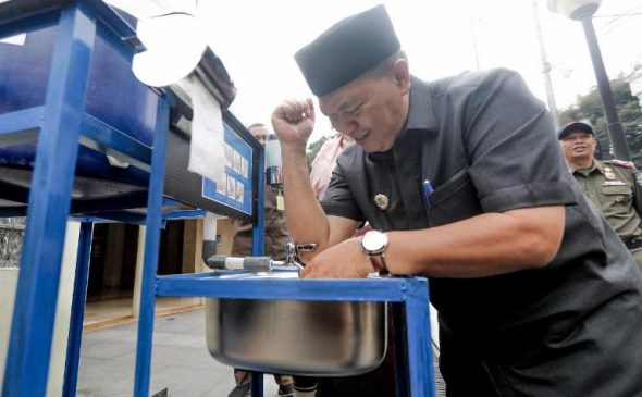 Memberikan Edukasi Kepada Warga, Pemkot Bandung Akan Perbanyak Wastafel di Pasar dan Terminal