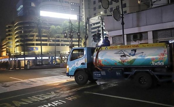 Setiap Malam PDAM Tirtawening Akan Semprotkan 30.000 Liter Disinfektan
