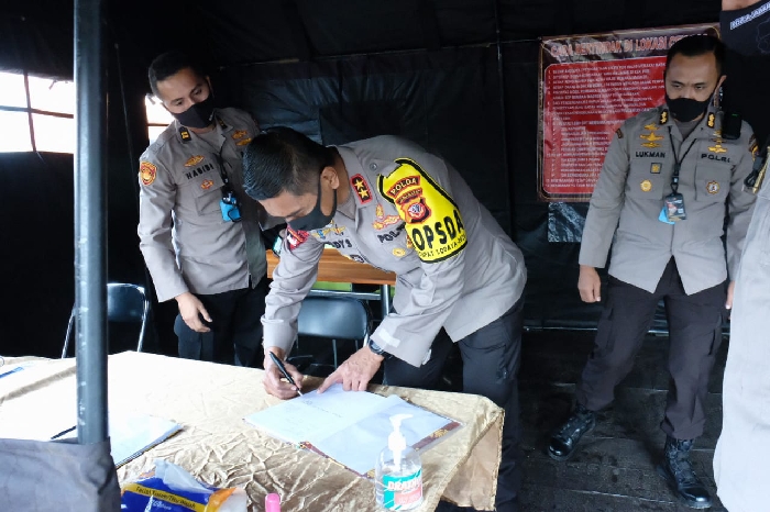 Kapolda Jabar Cek Pos PAM Pelaksanaan PSBB di Cikole Lembang