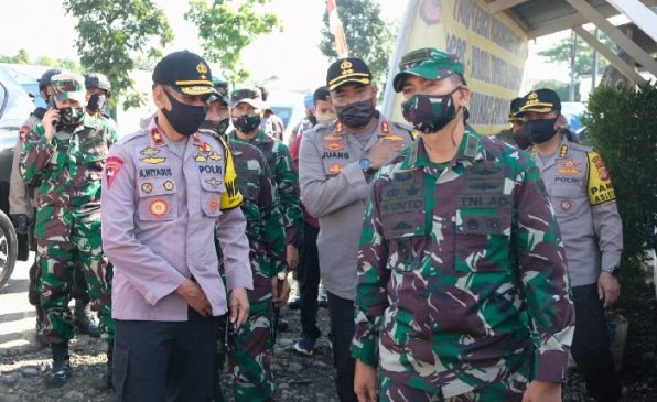 Wakapolda Jabar Didampingi Kasdam III/Siliwangi Cek Pospam dan Pos Sekat