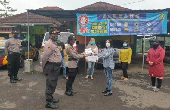 Kapolres Subang Polda Jabar Pimpin Pendistribusian Bantuan Masker Oase