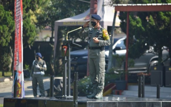 Dansat  Brimob Polda Jabar Pimpin Upacara Penutupan Latihan Pelopor Brigadir Remaja Tahun 2020