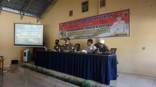 Hari Bhayangkara Ke-74 Polres Purwakarta Polda Jabar Bagikan Sembako Kepada Kaum Disabilitas