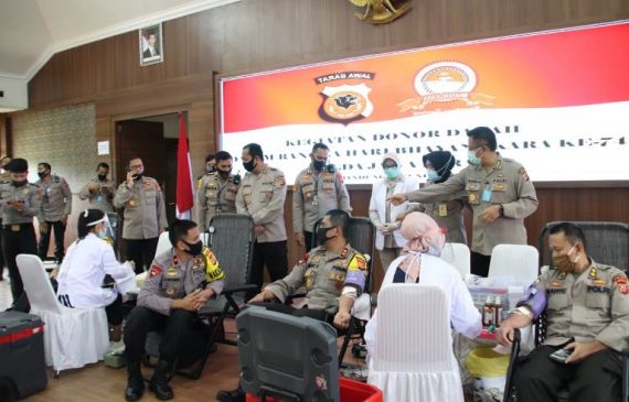 Hari Bhayangkara ke-74, Polda Jabar Targetkan 250 Personil Donorkan Darah
