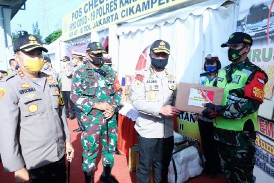 Irwasum Polri Cek Pelaksanaan PSBB dan SIKM di Wilkum Polres Karawang Polda Jabar
