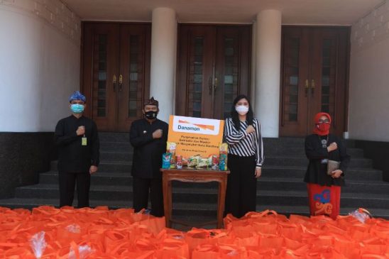 Pemkot Bandung Terima Bantuan Sembako Dan Alkes Dari Bank Danamon
