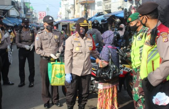 Kapolres Sukabumi Kota Polda Jabar Blusukan ke Pasar Pelita