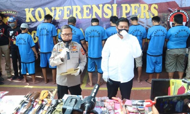 Dit Reskrimum Polda Jabar Bekuk Dua Pelaku Pemalsu SIM dan Surat Penting