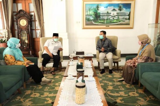 Filantra Berikan Bantuan  APD Kepada Pemkot Bandung