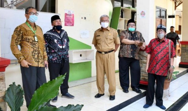 Komisi V DPRD Jabar Kunker ke SMAN 1 Depok, Tinjau Pelaksanaan Pembelajaran Daring