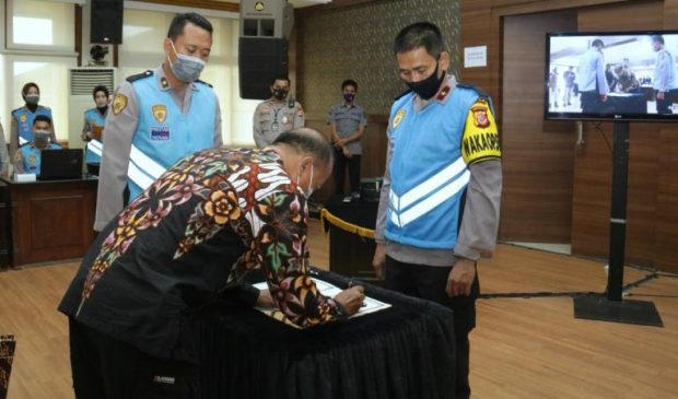 Polda Jabar Gelar Penandatanganan Pakta Integritas Penerimaan Taruna/I Akpol dan Tamtama Polri T.A 2020