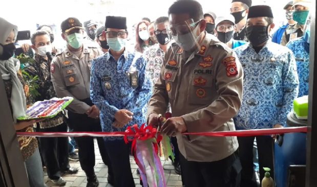 Kasat Binmas Polrestabes Bandung Resmikan Launching Kampung Tangguh Nusantara Lembur Tohaga Lodaya 17 Kelurahan
