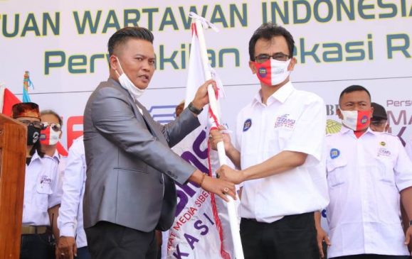 Ketua SMSI Jabar Resmikan SMSI Perwakilan Bekasi Raya Periode 2020-2025