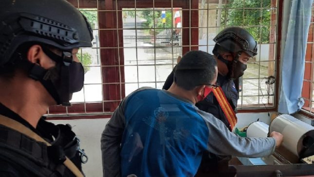Sat Brimob Polda Jabar Pantau Aktivitas Gunung Tangkuban Perahu
