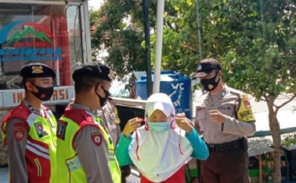 Gebrak Sejuta Masker, Sat Sabhara Polres Majalengka Sasar Obyek Wisata