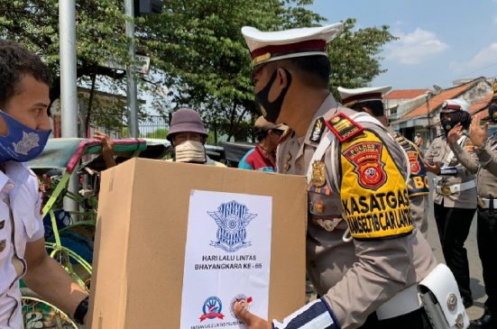HUT Polantas ke-65, Sat Lantas Polres Majalengka Gelar Baksos dan Sosialisasi 3M