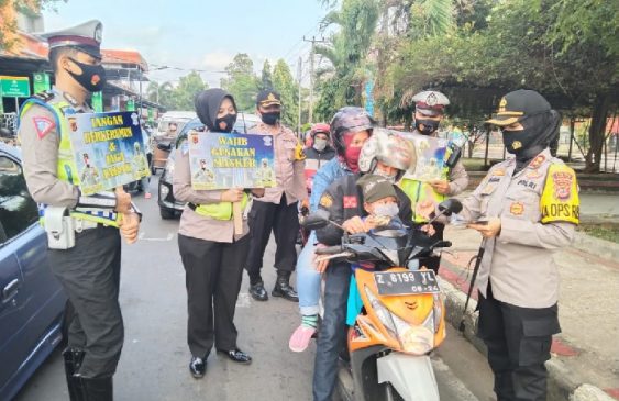 Kapolres Banjar Turun Langsung Imbau Masyarakat Soal 3M