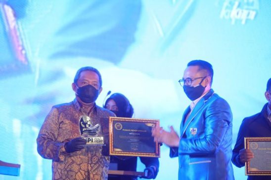 Pemkot Bandung Raih Penghargaan Penyelenggara Pelayanan Kepemudaan Terbaik Ajang KNPI Award 2020