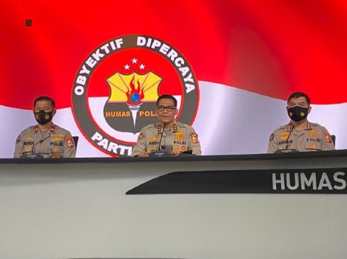 Bareskrim Polri Resmi Tetapkan Ambroncius Nababan Sebagai Tersangka Dugaan Rasisme