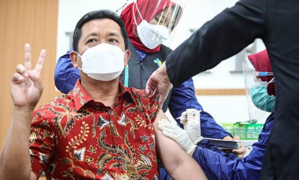 Vaksinasi Covid-19 Dosis Kedua di Kota Bandung Dimulai