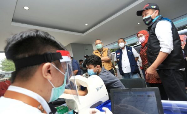 Pemkot Bandung Optimis Vaksinasi Covid-19 Nakes Selesai Sesuai Target