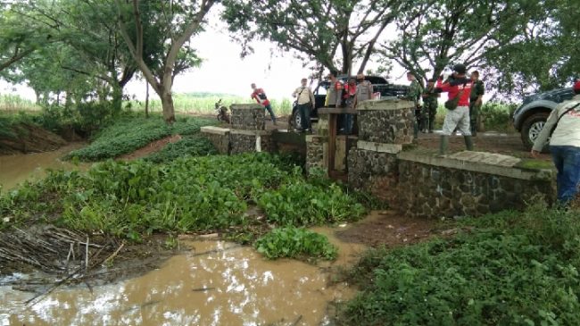 Polda Jabar Cek Tanggul Rawa Bacin Di Wilkum Polres Indramayu