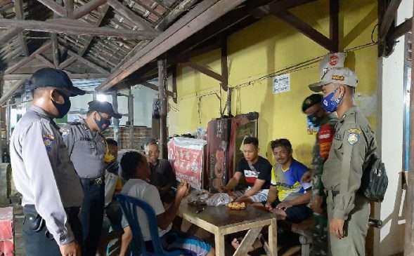 Polres Indramayu Laksanakan Ops Yustisi Pendisiplinan dan Penegakan Hukum Prokes Dalam Rangka AKB di Tempat Hiburan