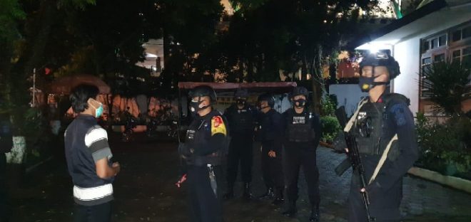 Sat Brimob Polda Jabar Gelar Patroli ke Tempat Ibadah
