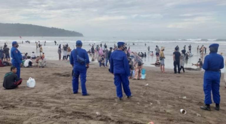 Sat Polair Polres Ciamis Polda Jabar Perketat Keamanan Di Obyek Wisata Pangandaran