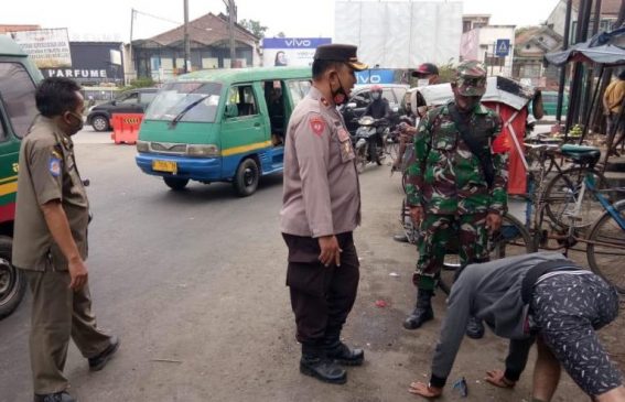 Gugus Tugas PPKM Rancaekek Tegur Masyarakat yang Tidak Patuhi Prokes