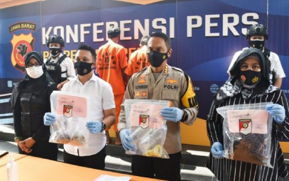 Satreskrim Polresta Cirebon Amankan Tiga Tersangka Kasus Pencabulan Anak
