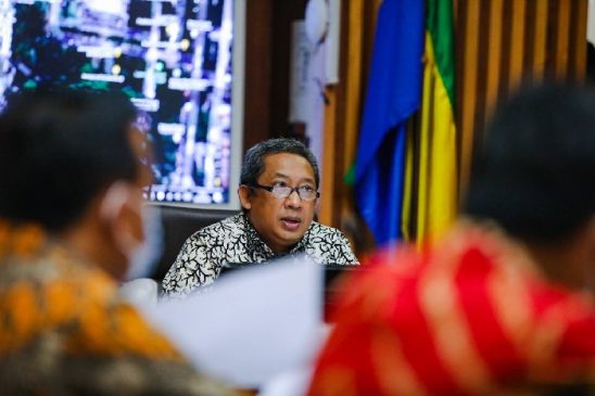 Wakil Wali Kota Bandung Ajak Masyarakat Lakukan Vaksinasi Covid-19