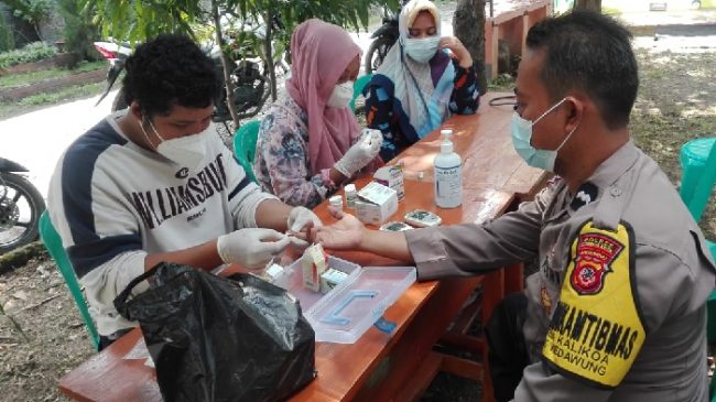 Bhabinkamtibmas Polres Cirebon Kota dan Babinsa Berpartisipasi Donor Darah