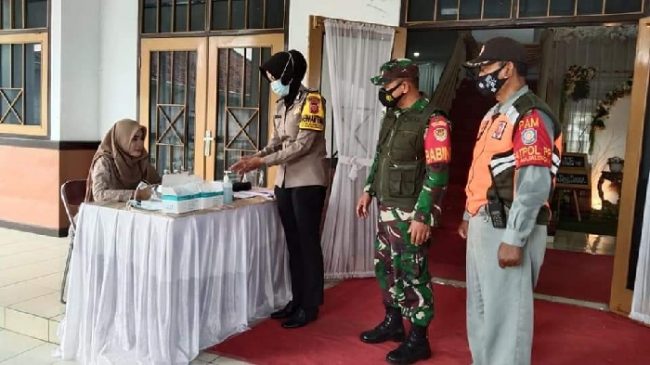 Jajaran Polres Majalengka bersama Satgas Covid-19 Pantau Hajatan Patuhi Prokes